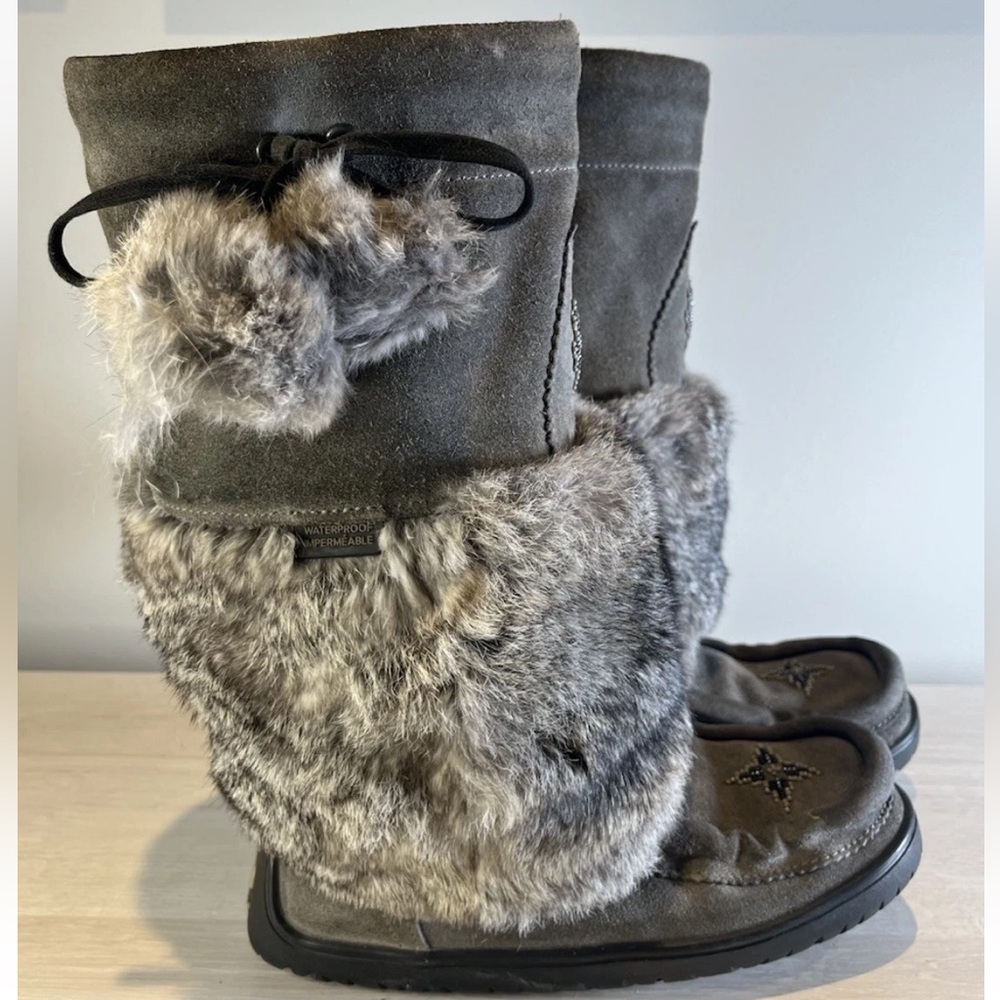 Manitobah Mukluks Snowy Owl Boots L6 Women's Size 6 Grey Waterproof Rabbit Fur